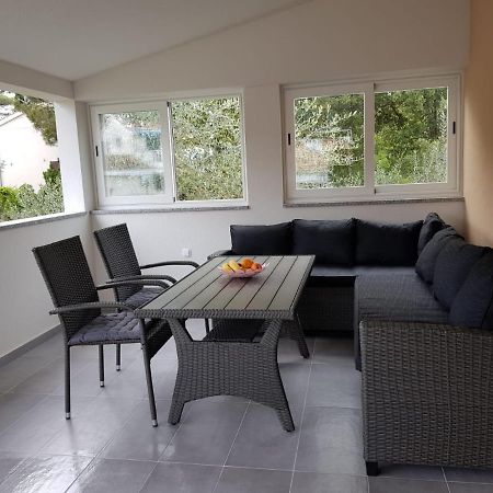Relax Zone III Apartment Malinska Exterior foto