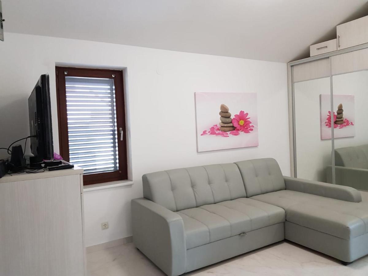 Relax Zone III Apartment Malinska Exterior foto