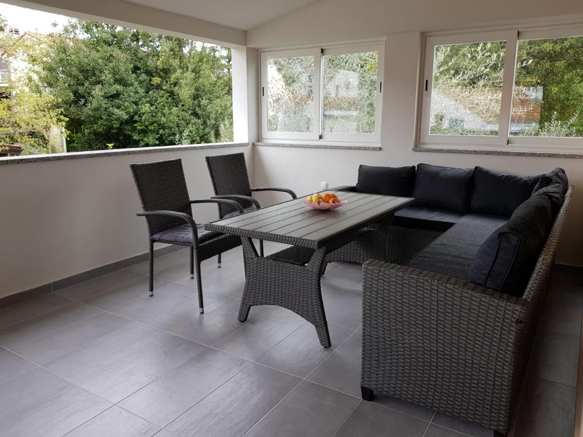 Relax Zone III Apartment Malinska Exterior foto